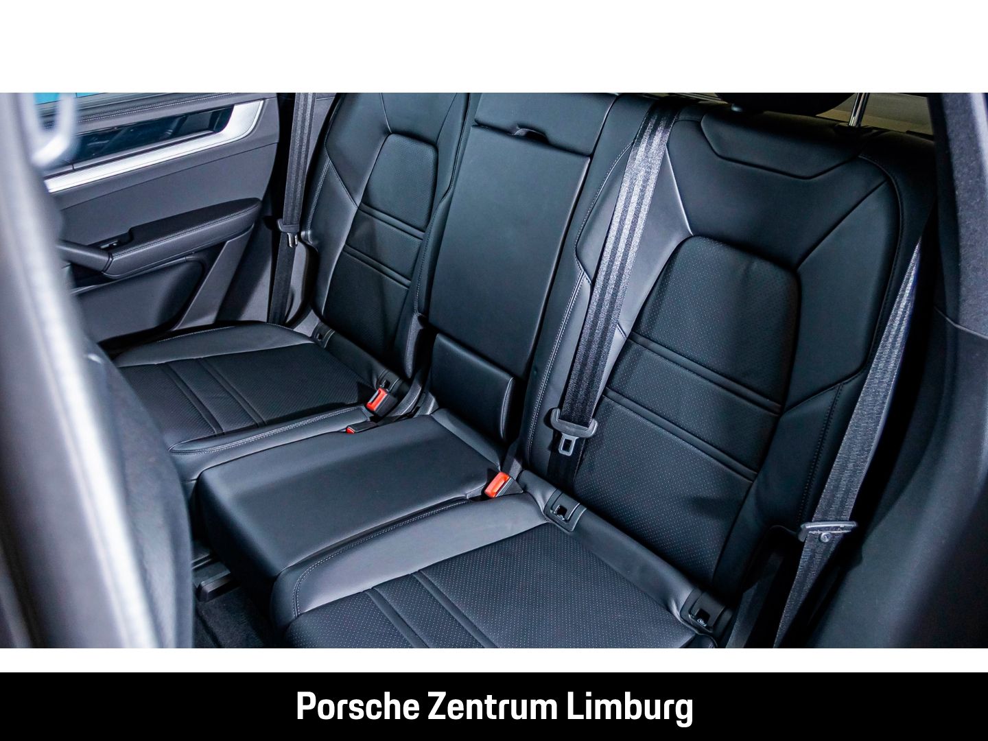 Porsche Cayenne E-Hybrid InnoDrive BOSE Luftfederung LED