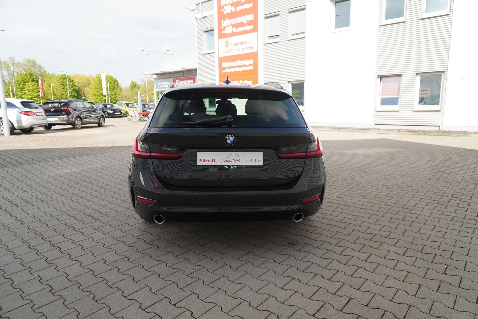 BMW 320d Touring Aut. - Samsaru's Car Outlet