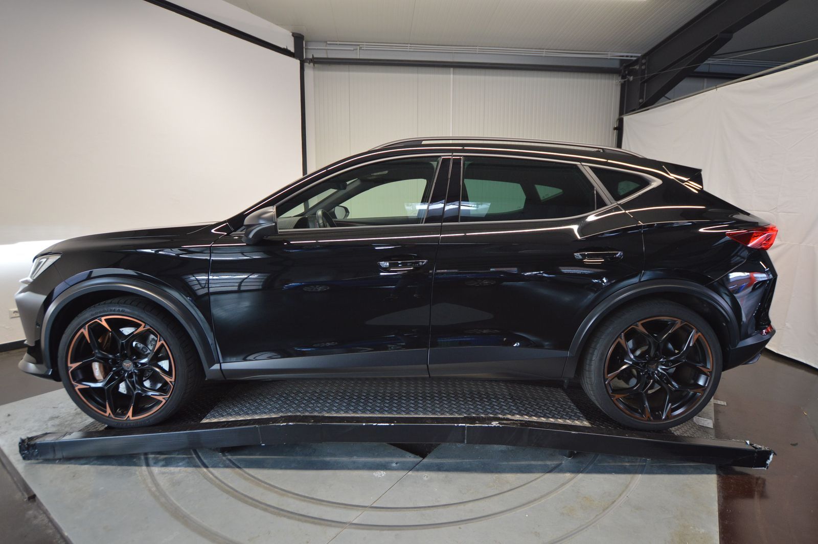 Cupra Formentor 2.0 TSI VZ5 4Drive - Samsaru's Car Outlet