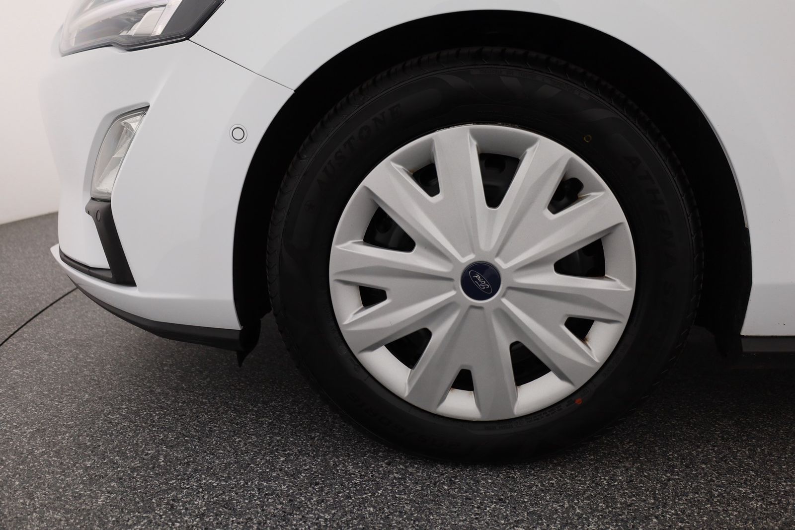 Ford Focus Turnier 2.0 EcoBlue Aut. - Samsaru's Car Outlet