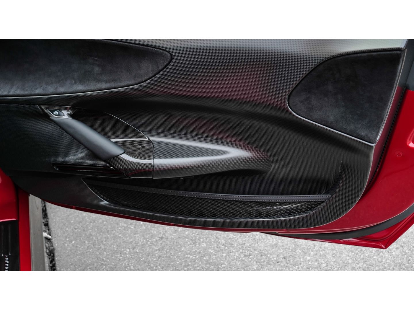 Ferrari SF90 Stradale - Samsaru's Car Outlet