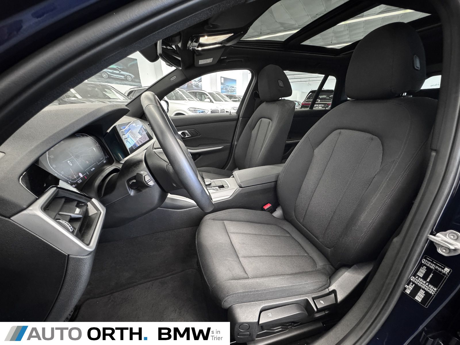BMW 320d Touring AUTOM. LC-PROF - Samsaru's Car Outlet