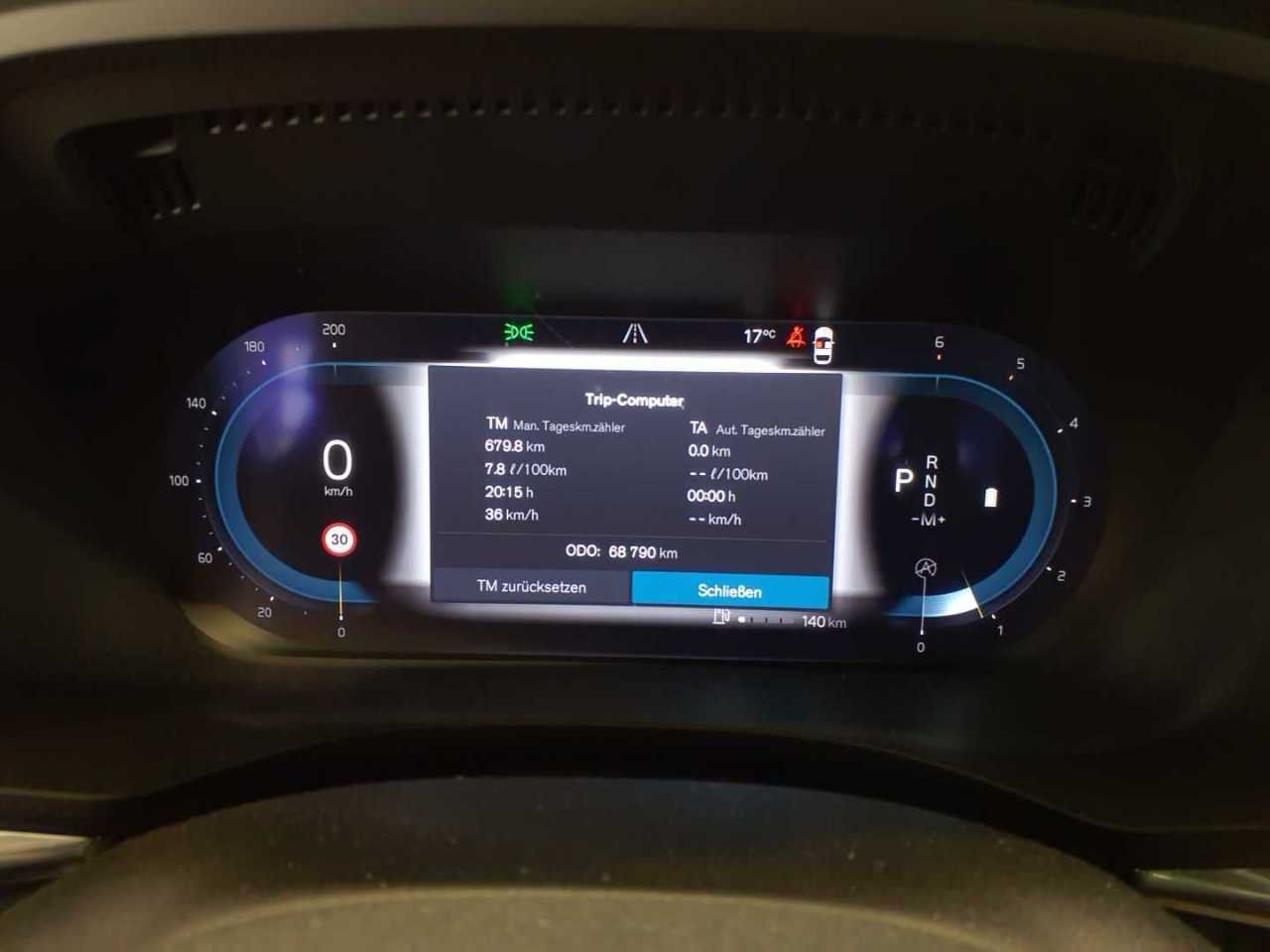 Volvo XC 60 B5 360° AHK S-Dach