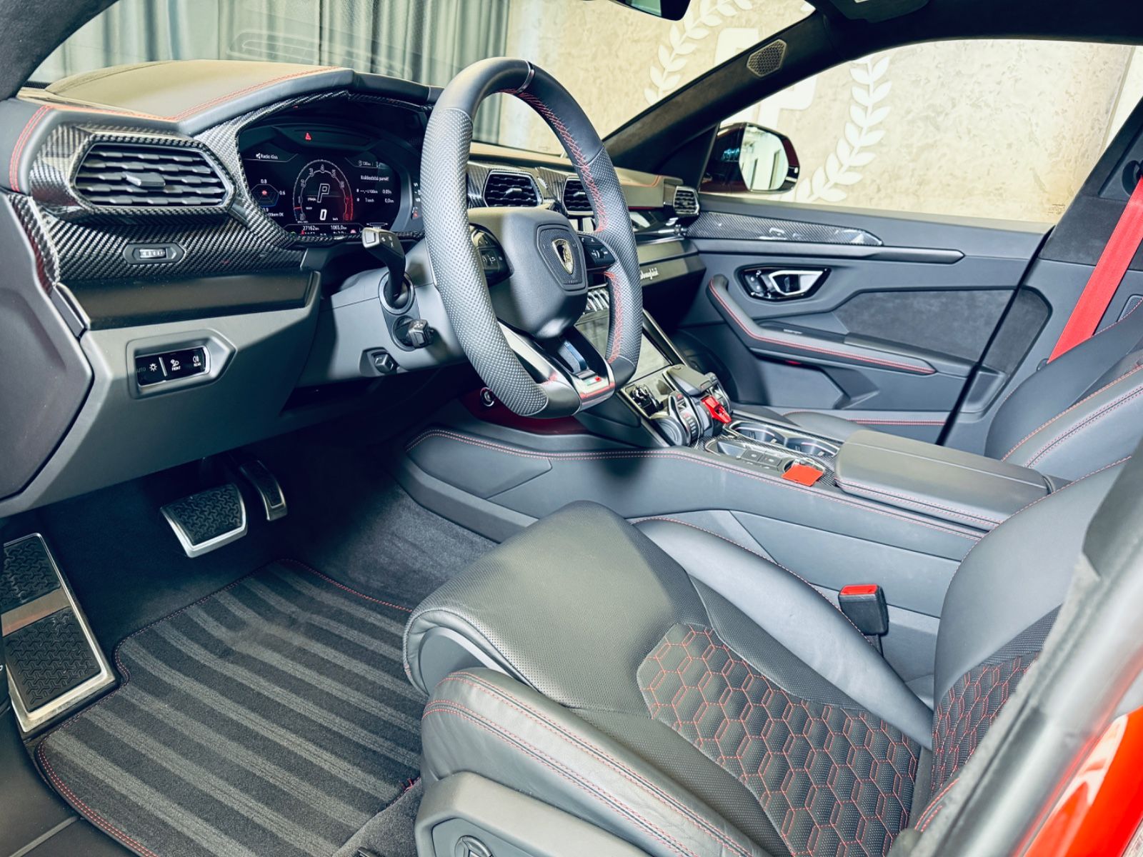 Lamborghini Urus S - Samsaru's Car Outlet