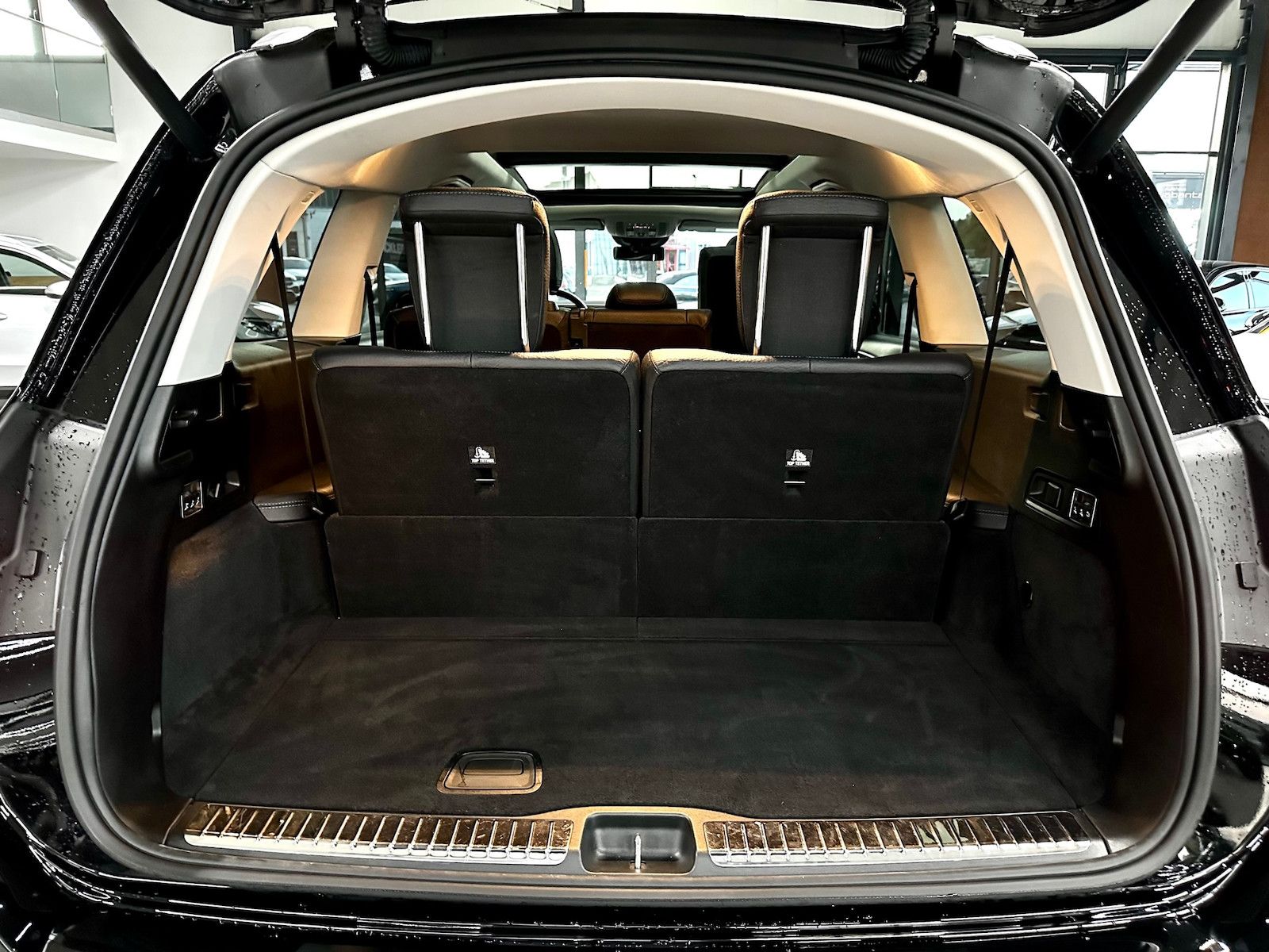 Mercedes-Benz GLS 400 d 4M AMG - Samsaru's Car Outlet