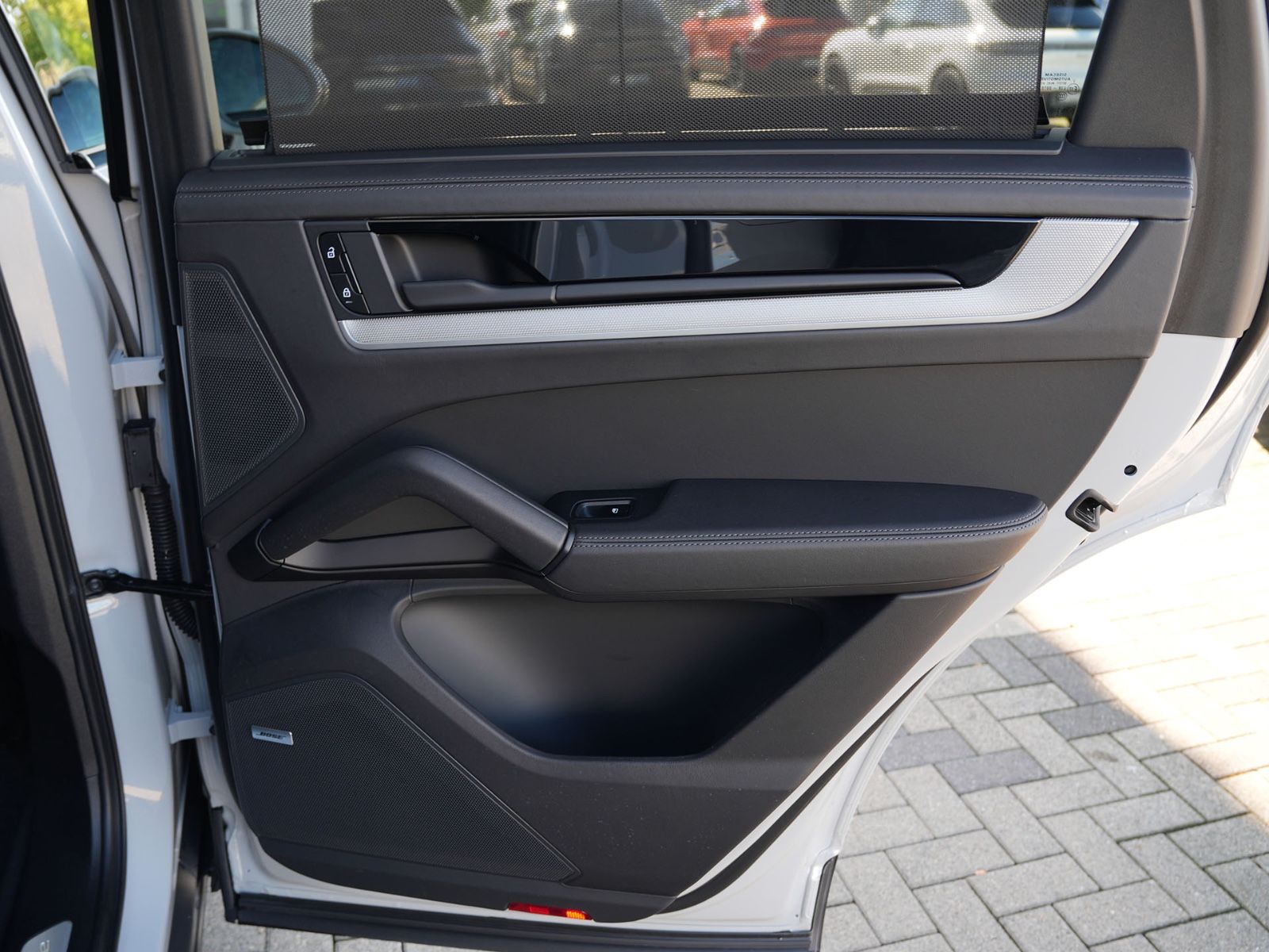 Porsche E-Hybrid INNODRIVE-LUFTF.-PANO-AHK-MASSAGE-VOLL