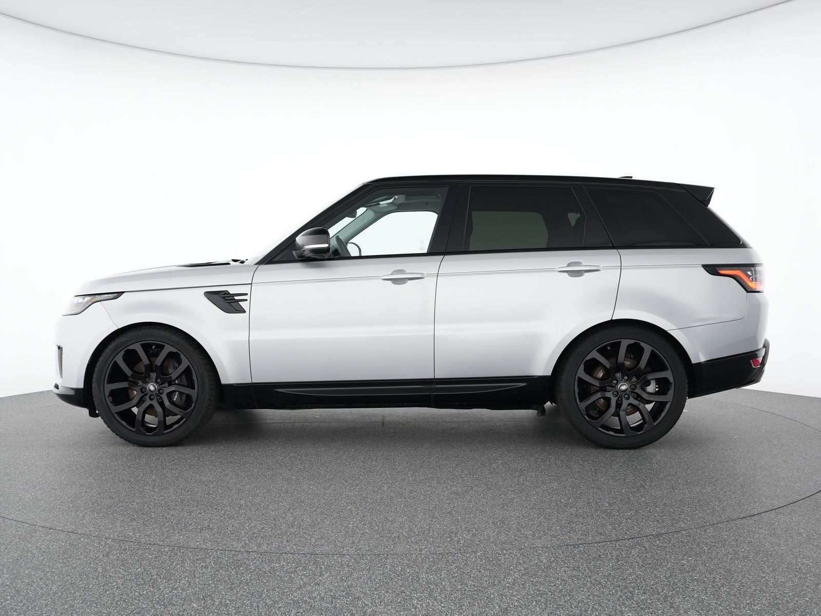 Range Rover Sport SDV6 HSE Black - Samsaru's Car Outlet