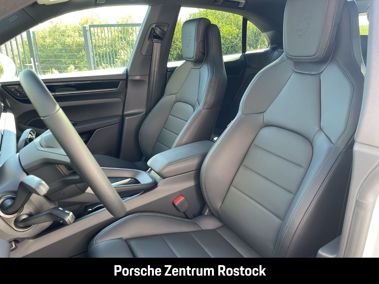 Porsche Macan InnoDrive BOSE Luftfederung 21-Zoll
