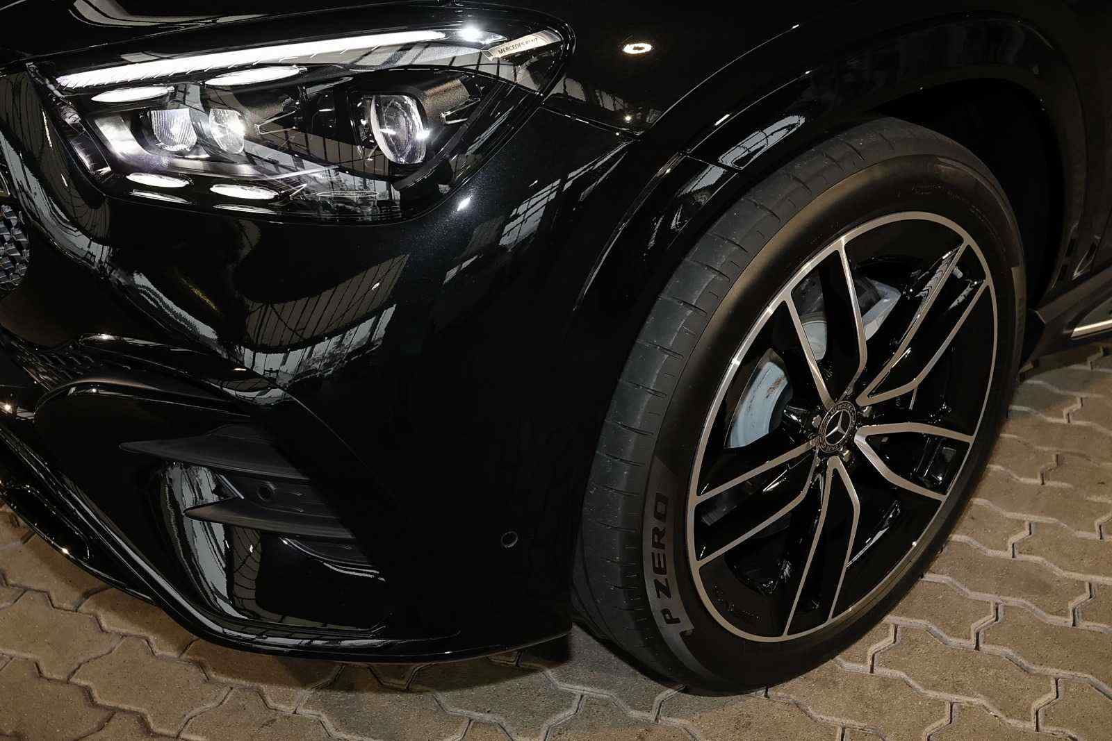 Mercedes-Benz GLE 450 d 4M AMG MBUX+360°+M-LED+Pano+AHK+Head-U