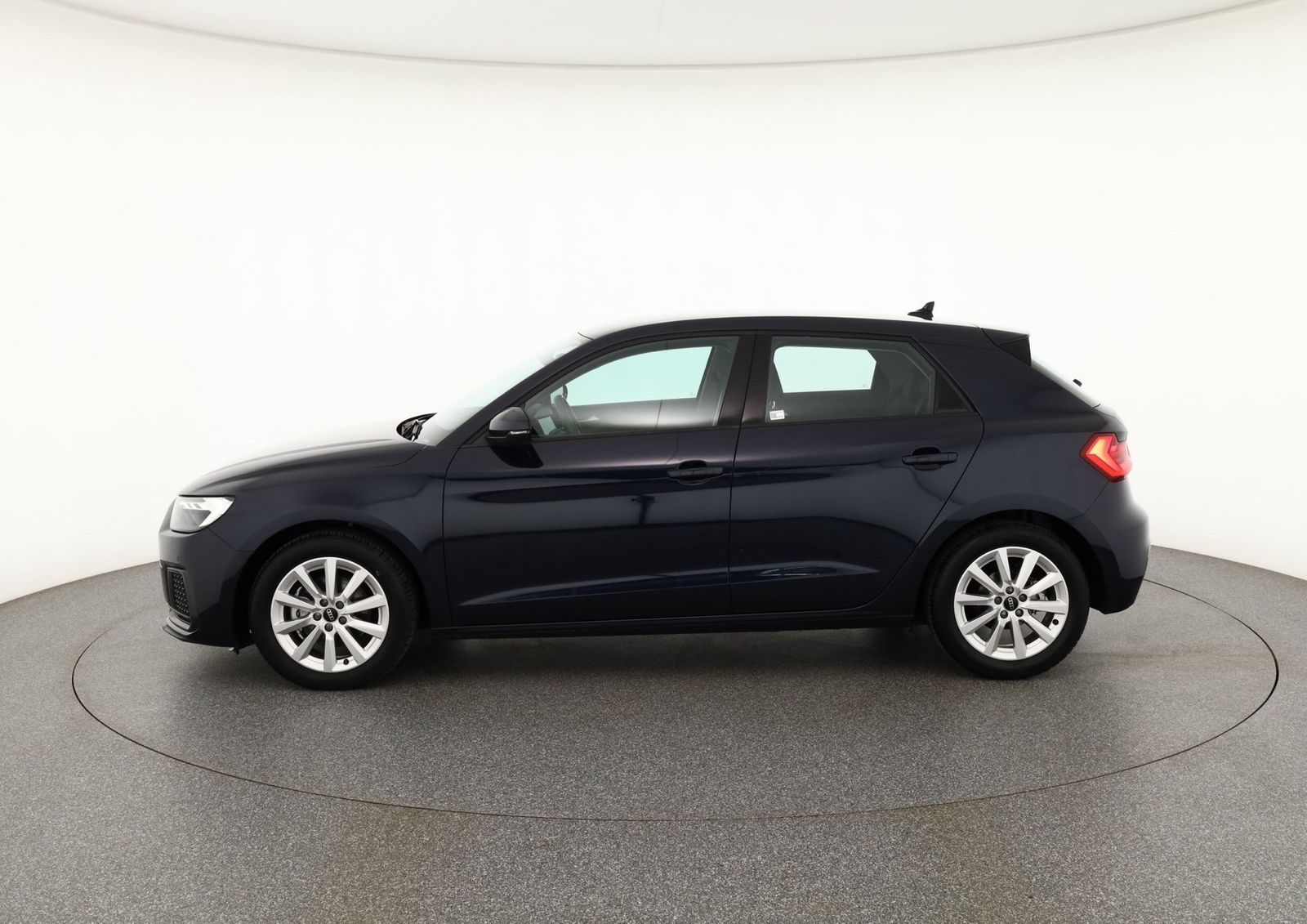 Audi A1 30 TFSI Sportback advanced - Samsaru's Car Outlet