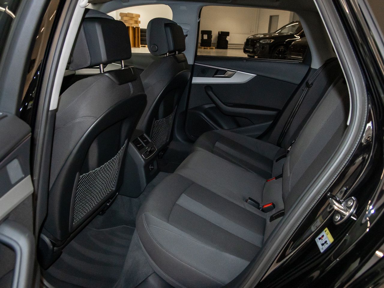 Audi A4 Avant 40 TDI advanced - Samsaru's Car Outlet