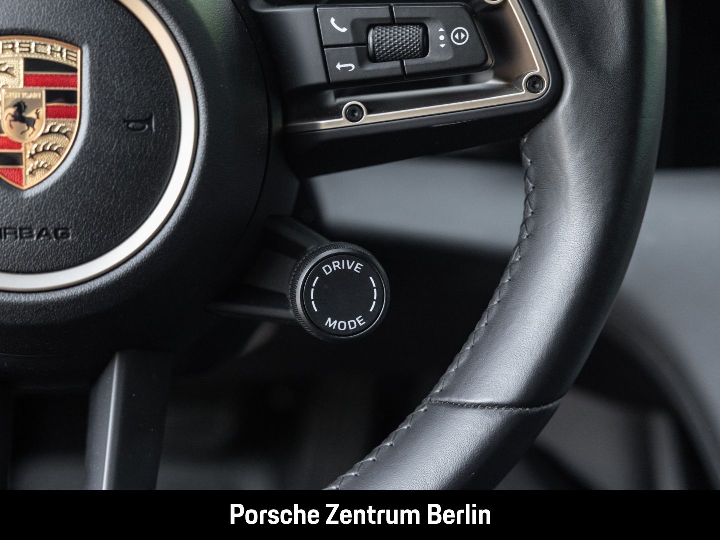 Porsche Taycan 4 Cross Turismo Panoramadach InnoDrive