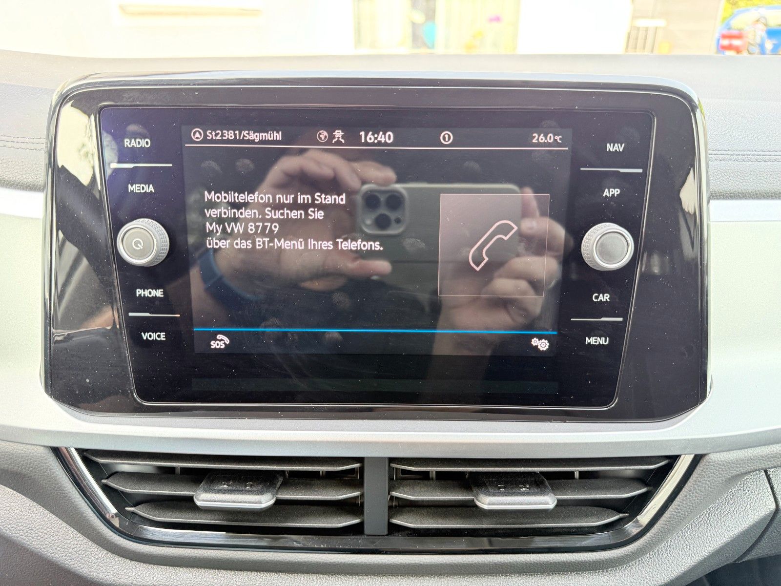 Volkswagen T-Roc Life - Samsaru's Car Outlet