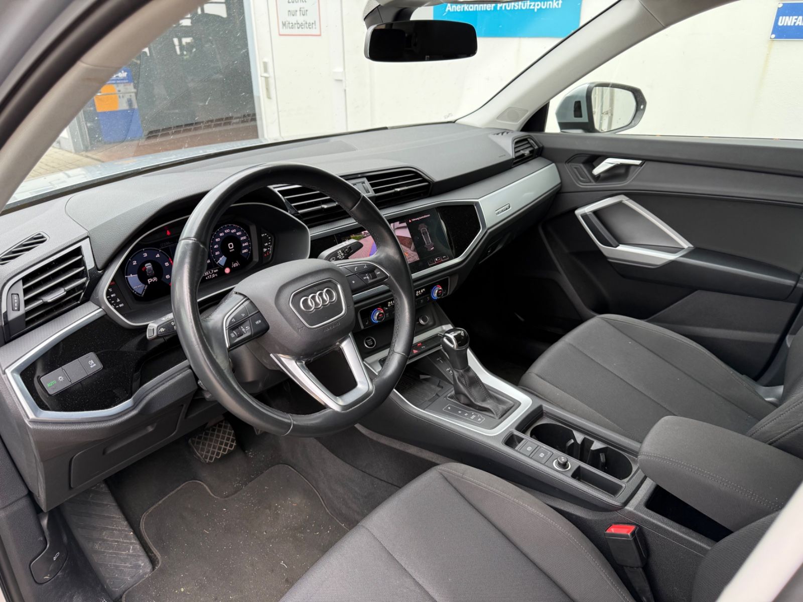 Audi Q3 35 TDI quattro - Samsaru's Car Outlet