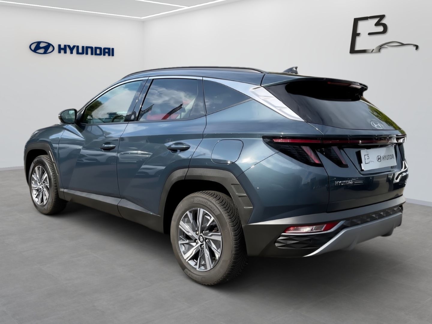 Hyundai Tucson Hybrid 2WD TREND - Samsaru's Car Outlet