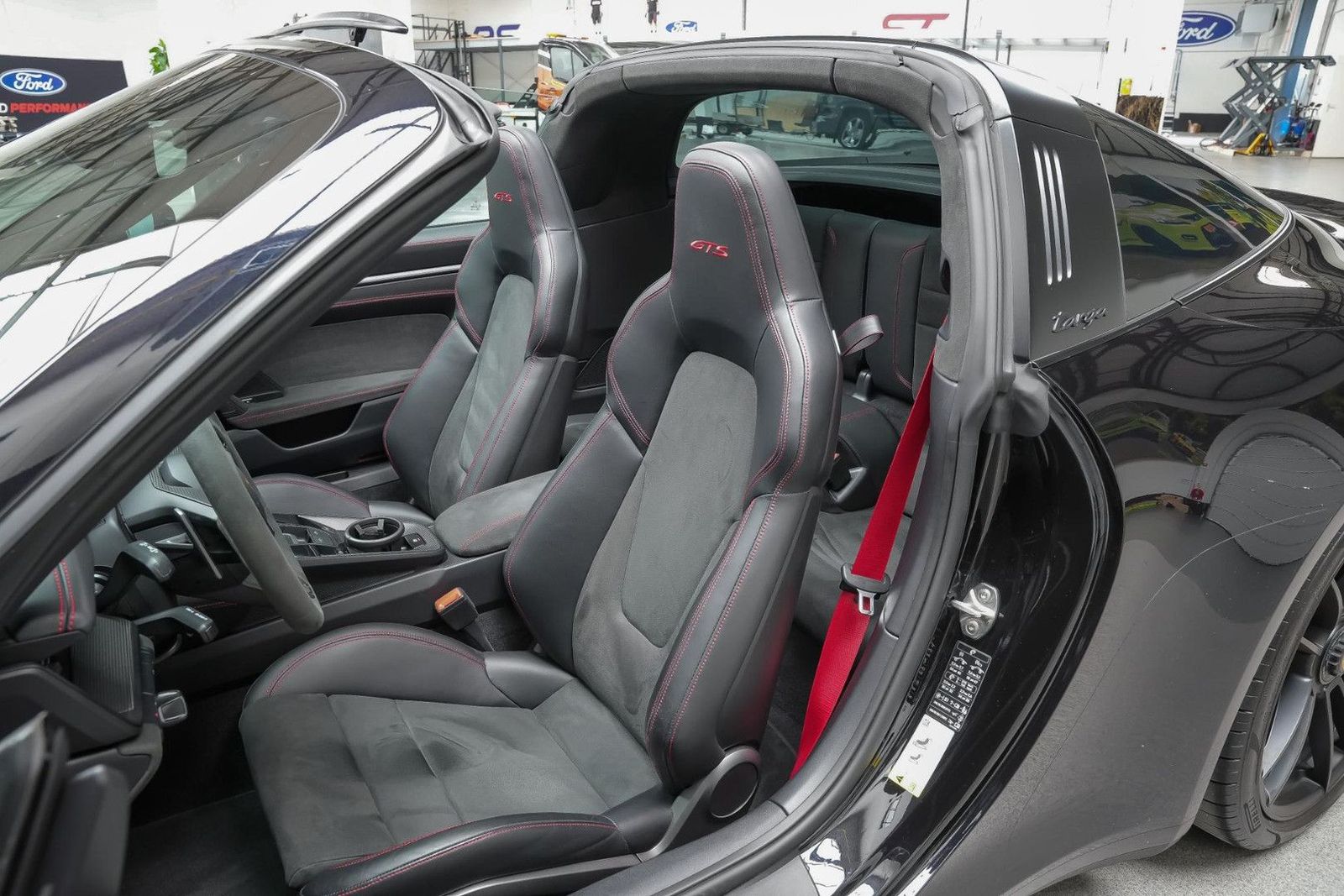 Porsche 992 Targa 4 GTS - Samsaru's Car Outlet