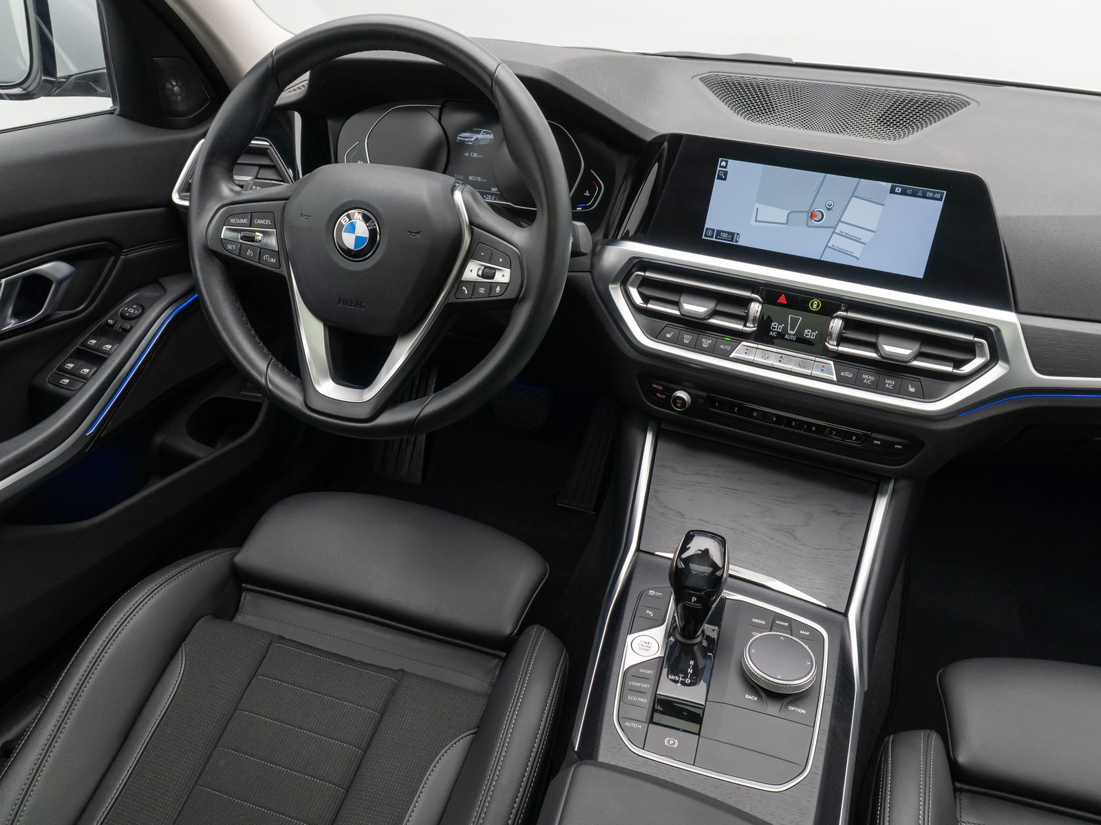 BMW 320d SportLine - Samsaru's Car Outlet