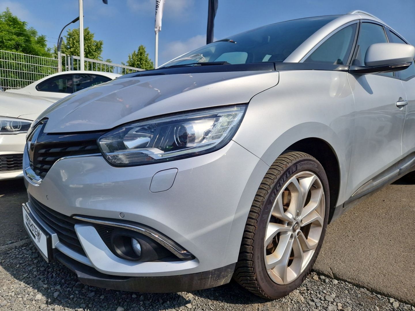 Renault Grand Scenic IV Limited 1.7 BLUE dCi 120 - Samsaru's Car Outlet