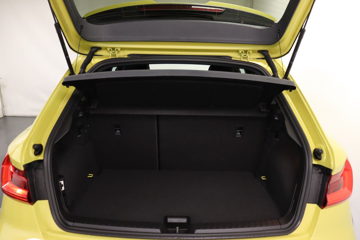 Audi A1 allstreet 35 TFSI S line - Samsaru's Car Outlet
