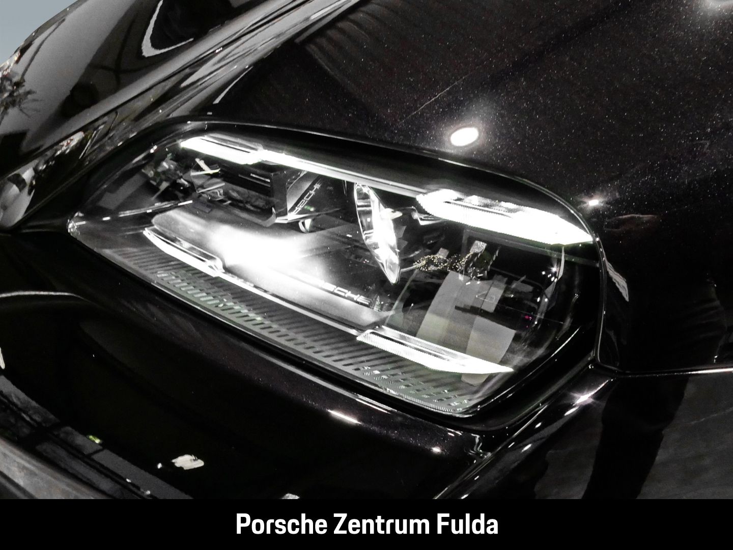 Porsche Taycan Surround-View LED-Matrix Head-Up BOSE