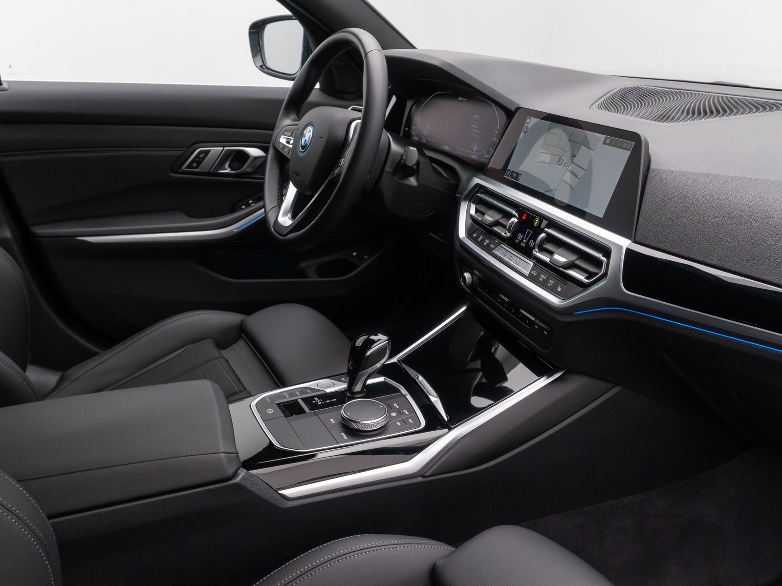 BMW 320e Sport Line - Samsaru's Car Outlet