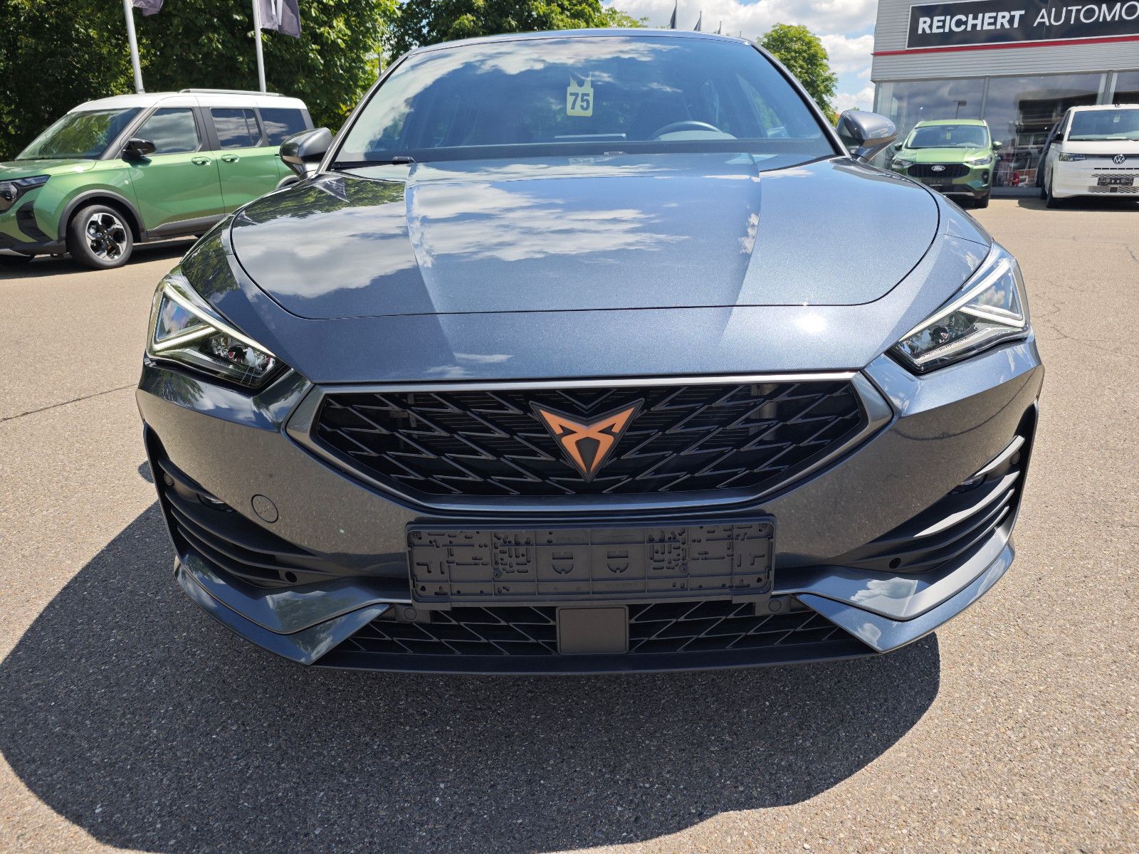 Cupra Leon VZ 300PS DSG - Samsaru's Car Outlet