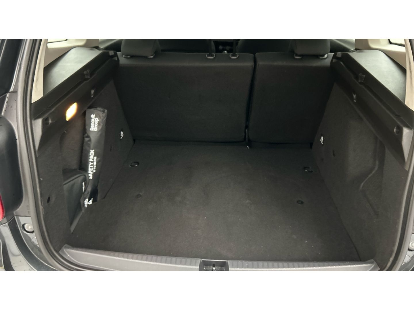 Dacia Duster II Access 1.0 TCe 90 WR - Samsaru's Car Outlet