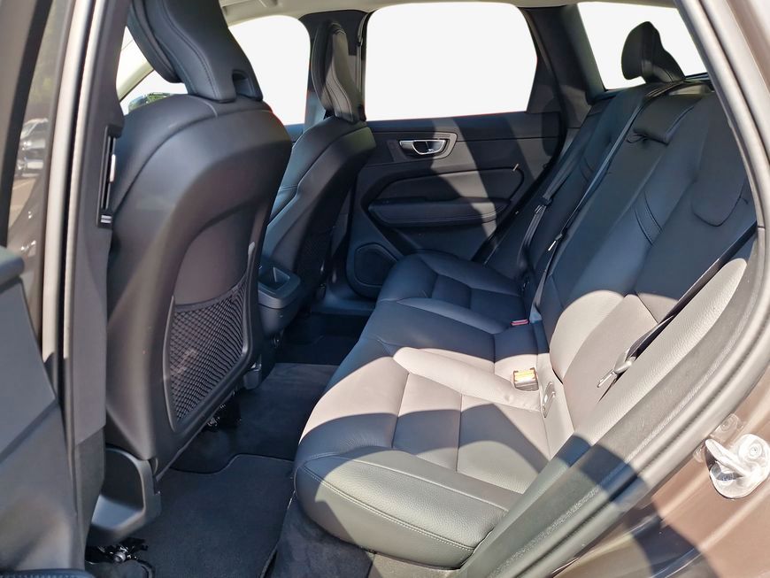 Volvo XC60 B5 B AWD Plus Dark