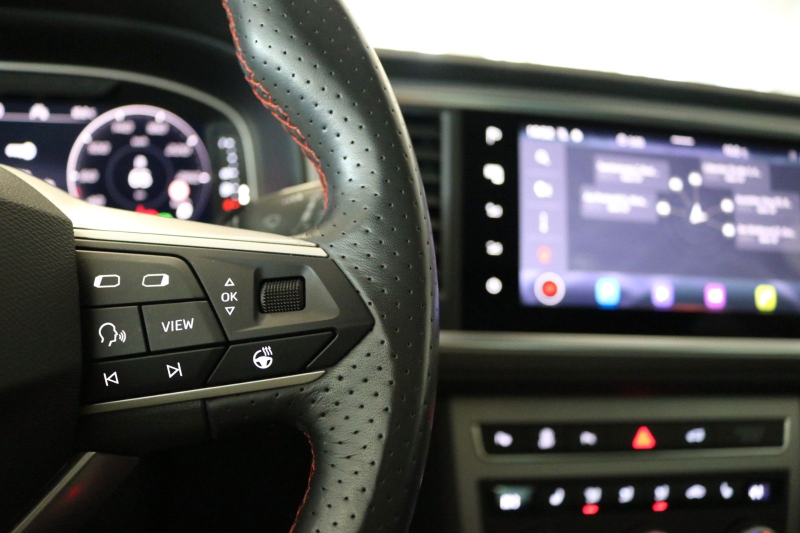 Seat Ateca FR Kamera Memory STHZ AHK Pano DAB+