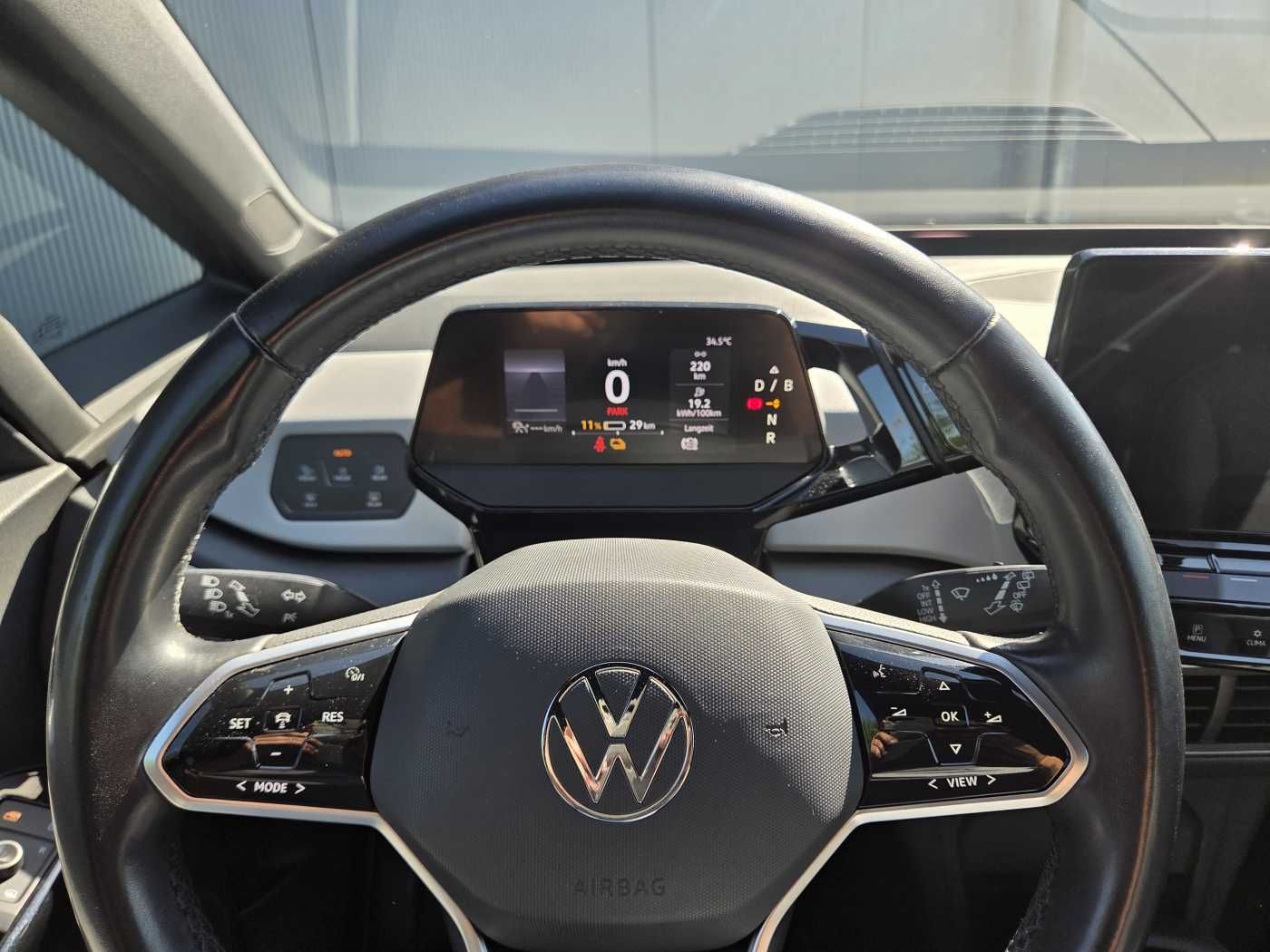 Volkswagen ID.3 Pro Business - Samsaru's Car Outlet
