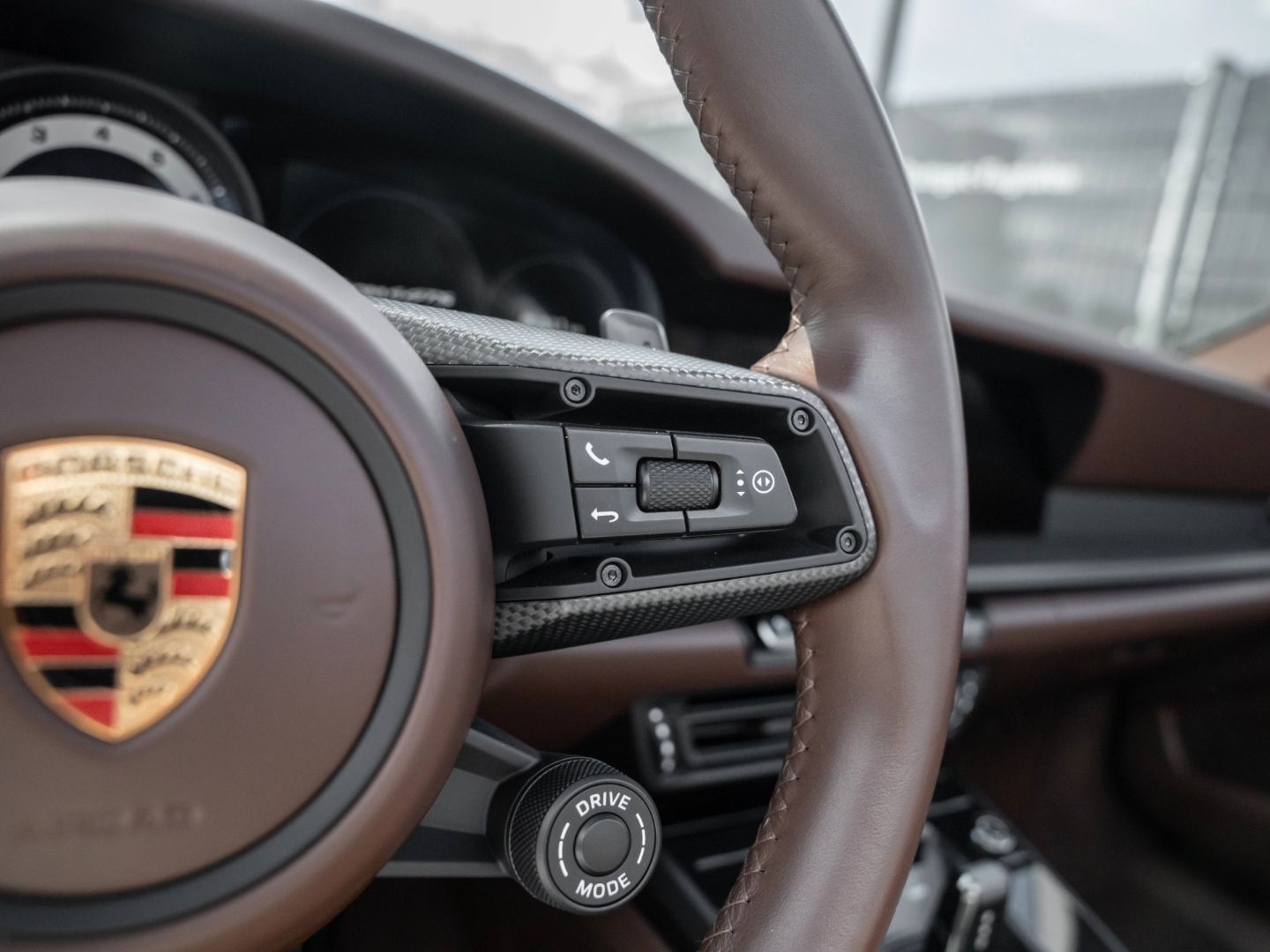 Porsche 992 911 Targa 4 GTS Matrix InnoDrive 18 Weg Sitz