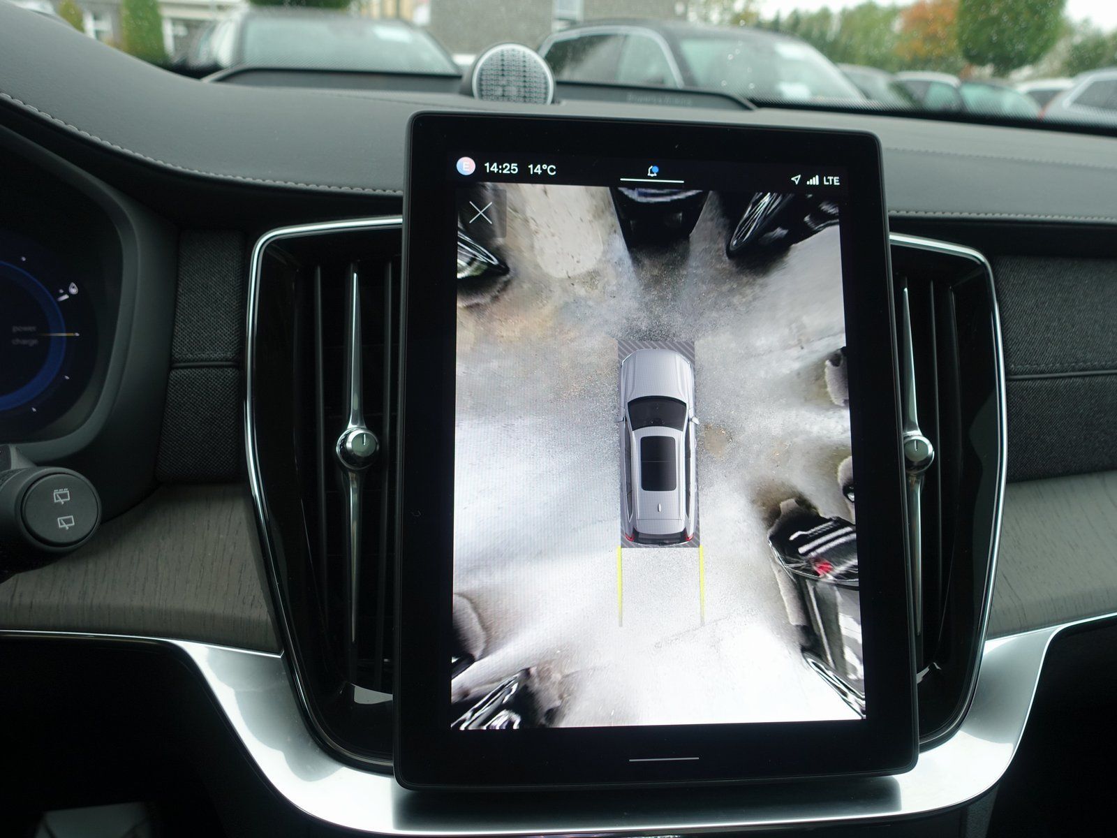 Volvo XC90 Plus Dark T8 AWD Plug-in Hybrid//B&W/AHK