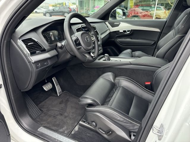 Volvo XC90 R Design B5 - Samsaru's Car Outlet