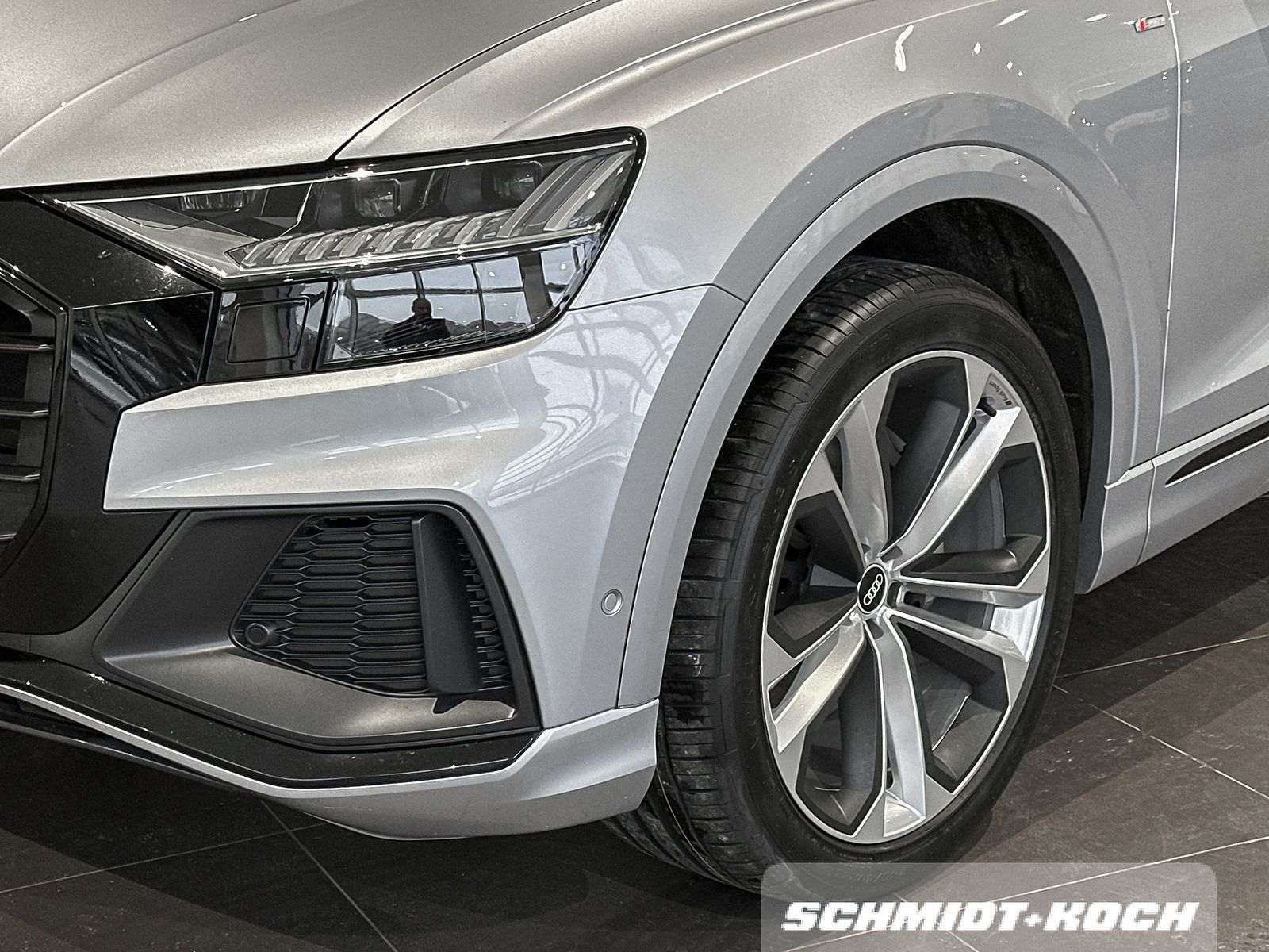 Audi Q8 SUV 50 TDI S-LINE LUFT STANDH. RAUTEN PANO.