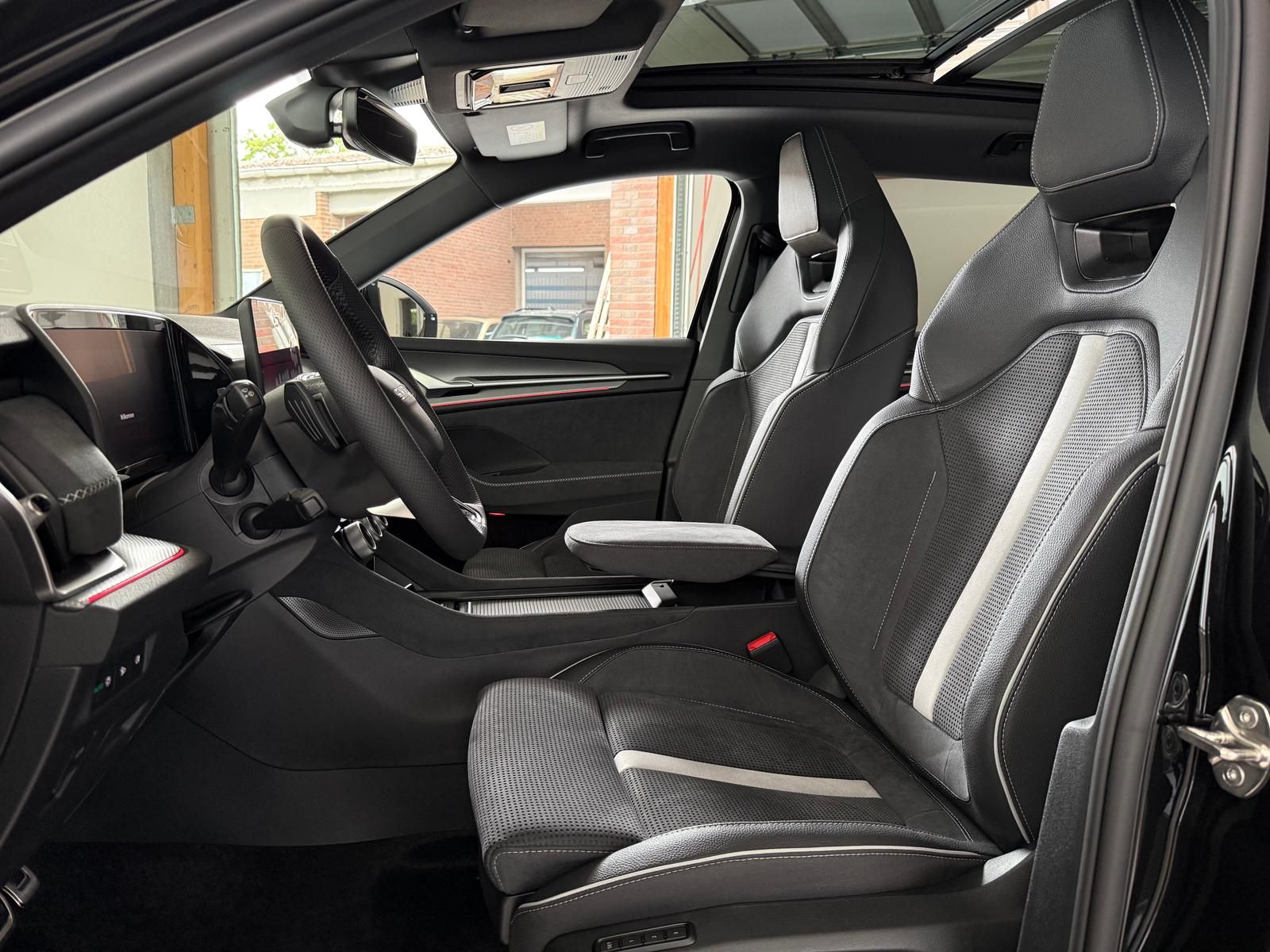 Skoda Kodiaq iV Plug-In Sportline-Pano/AHK/ACC/CarPlay