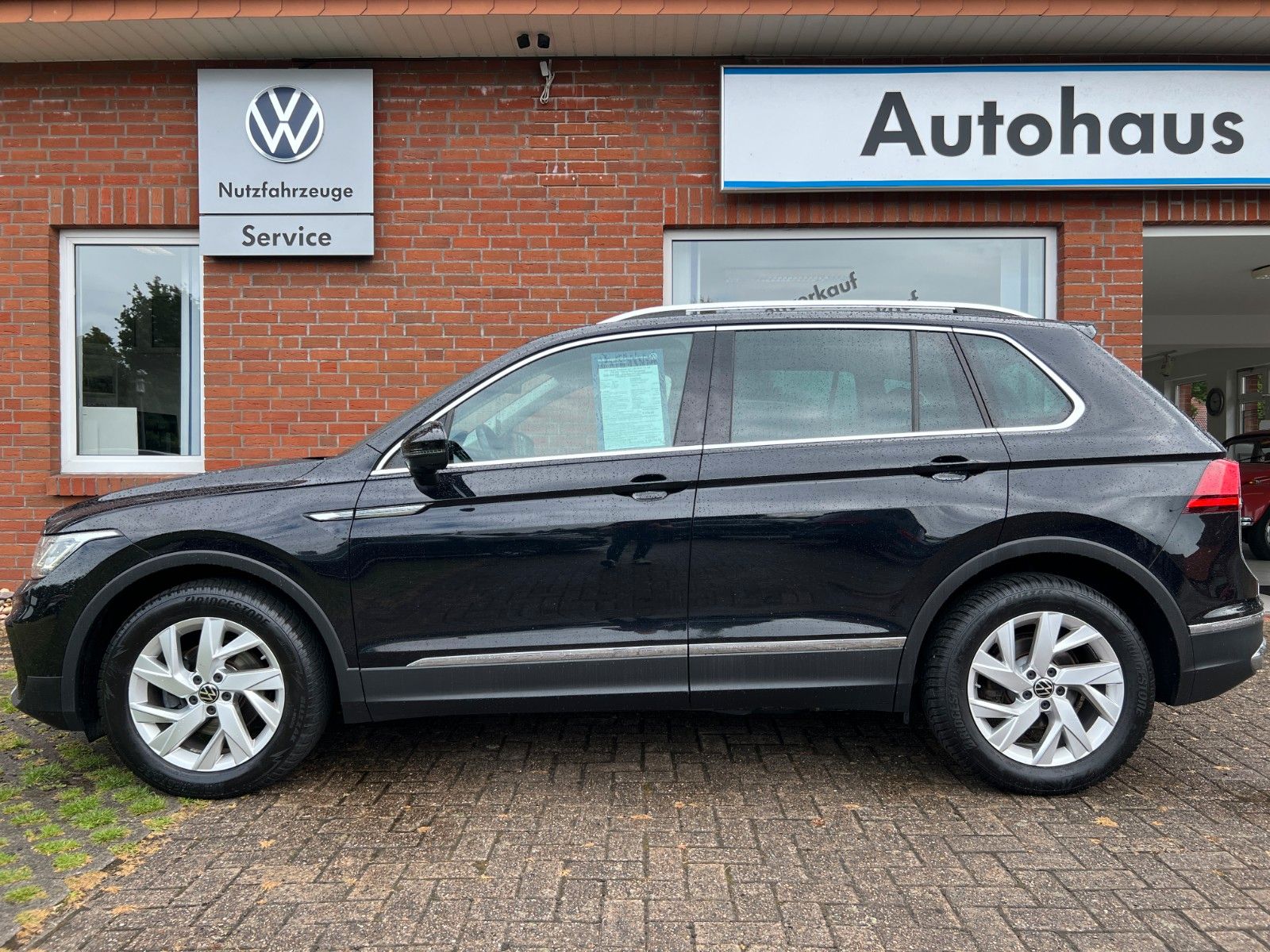 Volkswagen Tiguan Elegance TDi DSG - Samsaru's Car Outlet