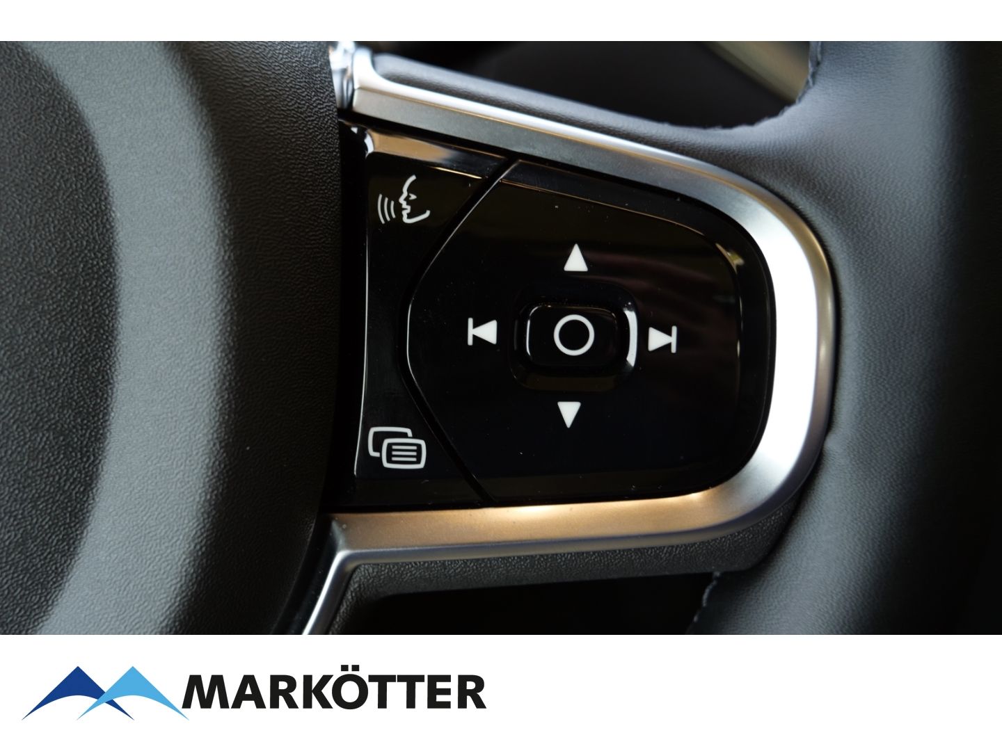 Volvo XC60 Plus Black Edition Plug-In Hybrid AWD T6 - Samsaru's Car Outlet