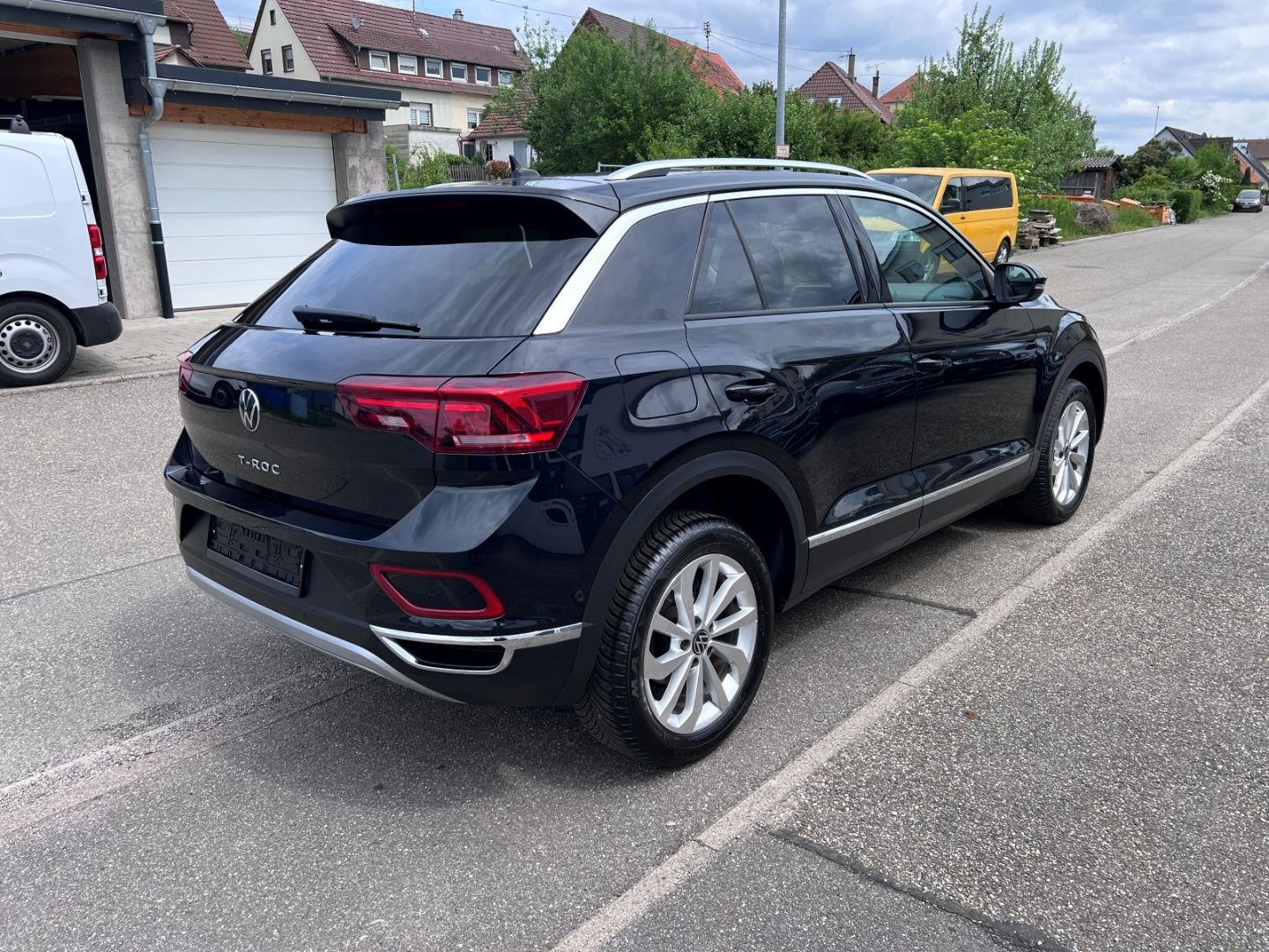 Volkswagen T-Roc 1.0TSI Style - Samsaru's Car Outlet