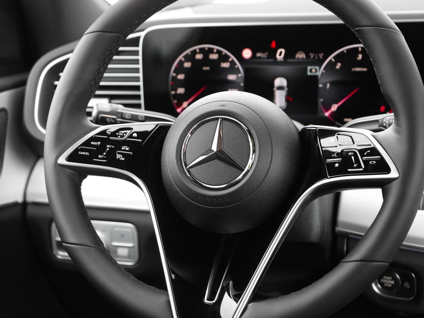 Mercedes-Benz GLE 450 d 4M AMG Night Panorama AHK Airmatic