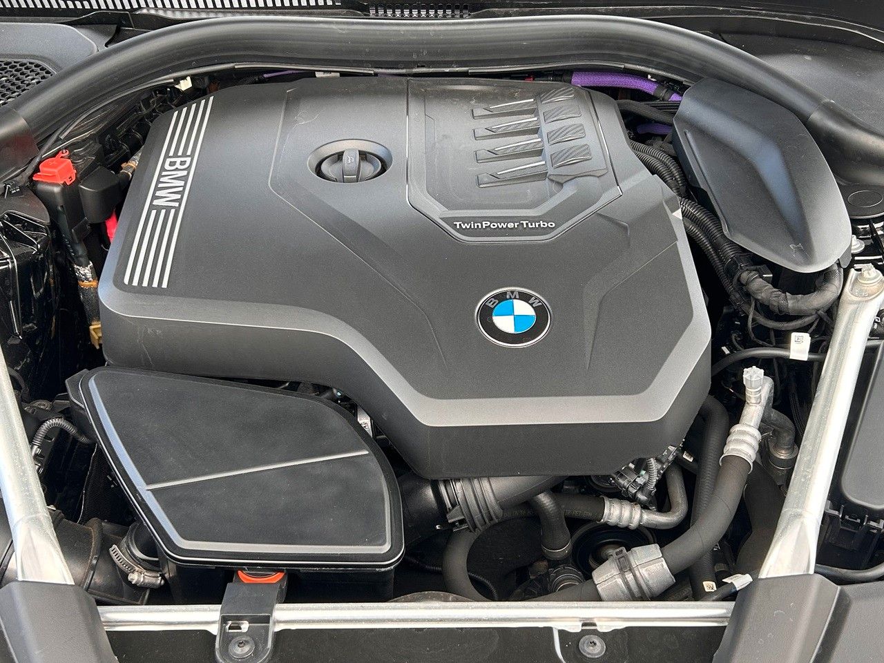 BMW 530 i M Sport / Standheizung / Leder / AHK