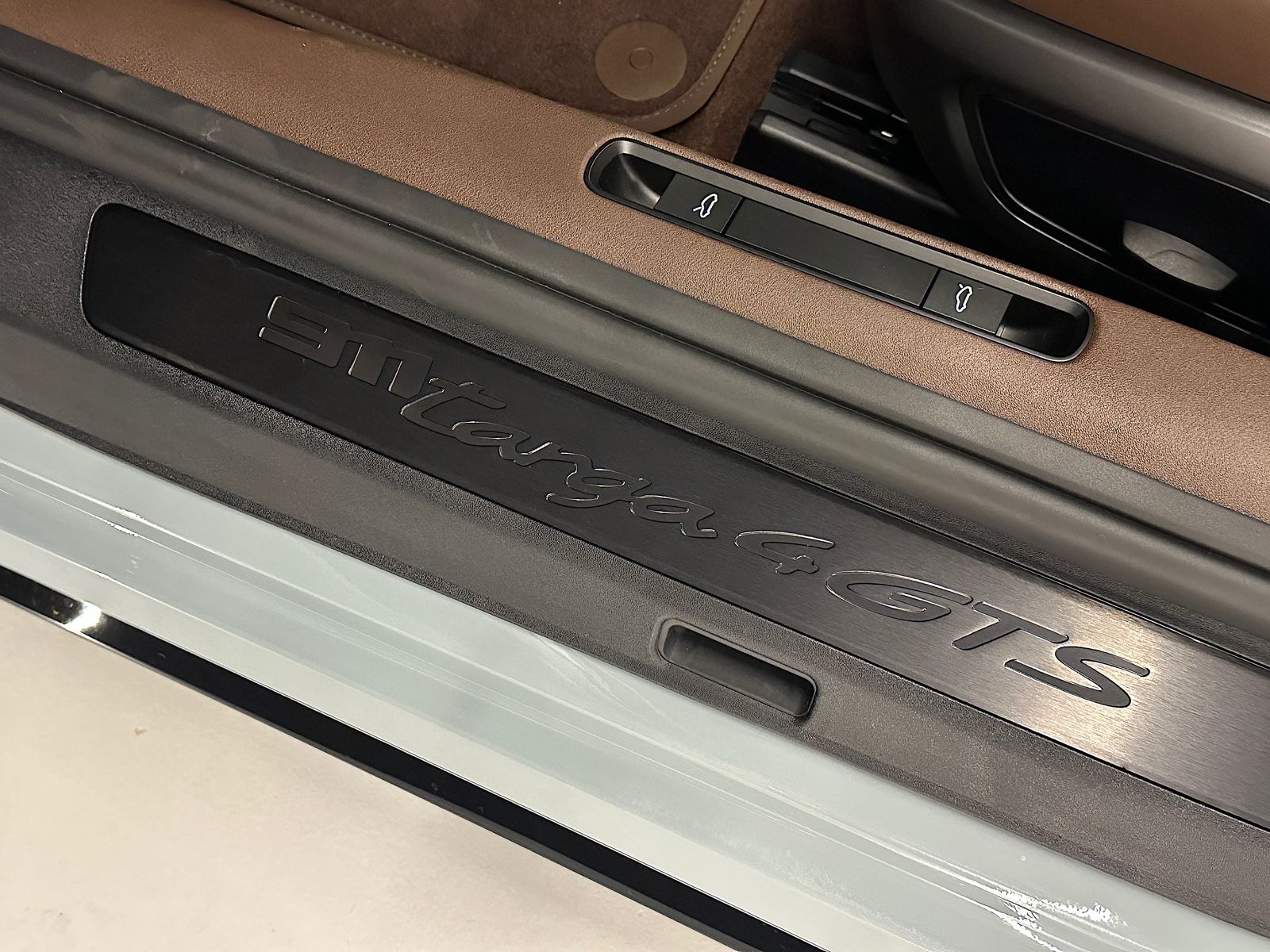 Porsche 992.2 Targa 4 GTS - Samsaru's Car Outlet