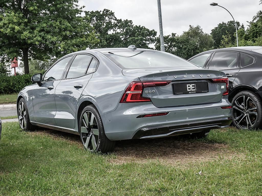 Volvo S60 T8 Twin Engine AWD Ultimate Dark Plug-InE6