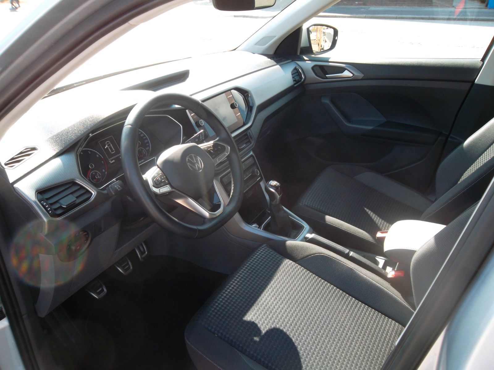 Volkswagen T-Cross 1.0 ACTIVE - Samsaru's Car Outlet