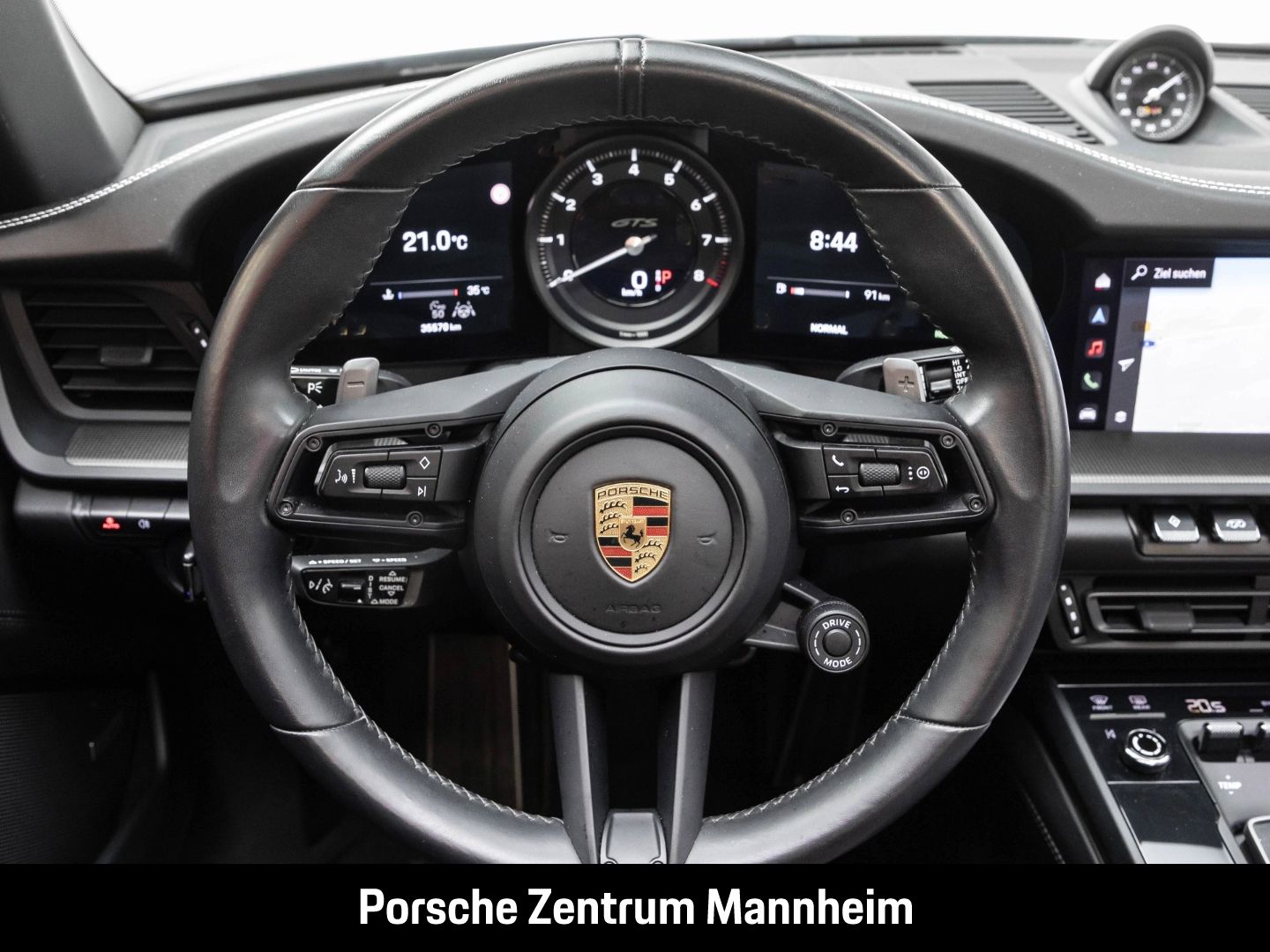 Porsche 992 911 4 GTS Cab. InnoDrive Matrix BOSE Carbon