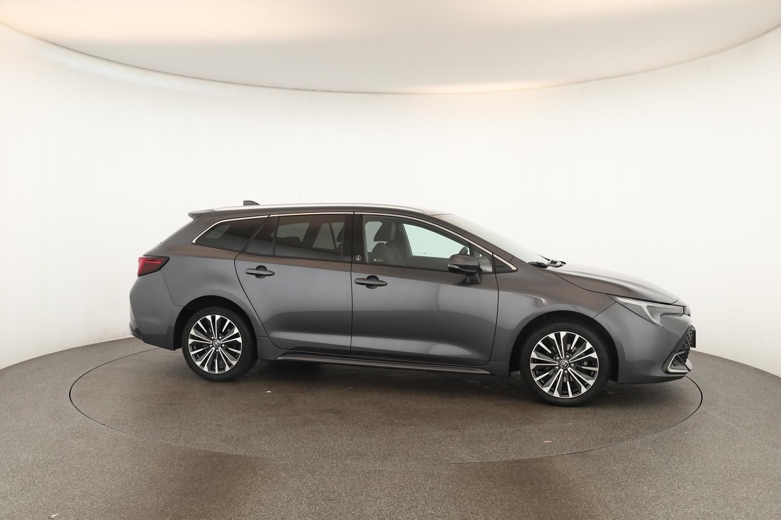 Toyota Corolla Touring Sports 1.8 CVT Team D Navi Kam