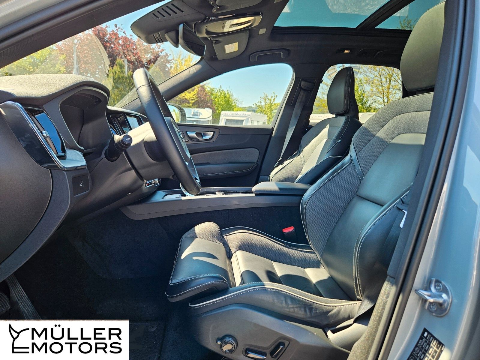 Volvo XC 60 Plus Dark AWD