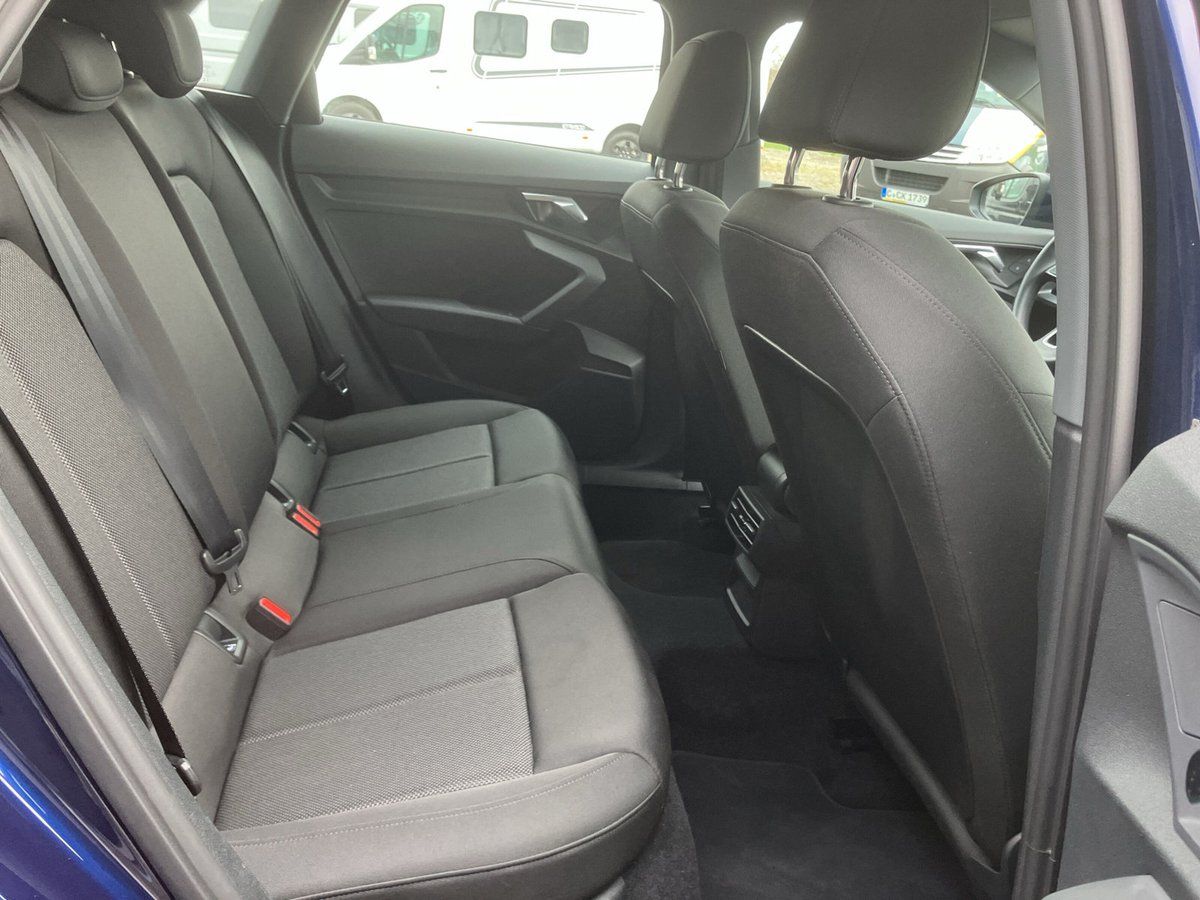 Audi A3 SPORTBACK 30 TDI S-TRONIC LED+ACC+SHZ+PDC+APP