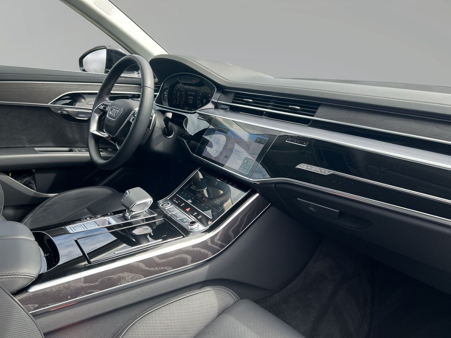 Audi A8 60 TFSI e quattro - Samsaru's Car Outlet