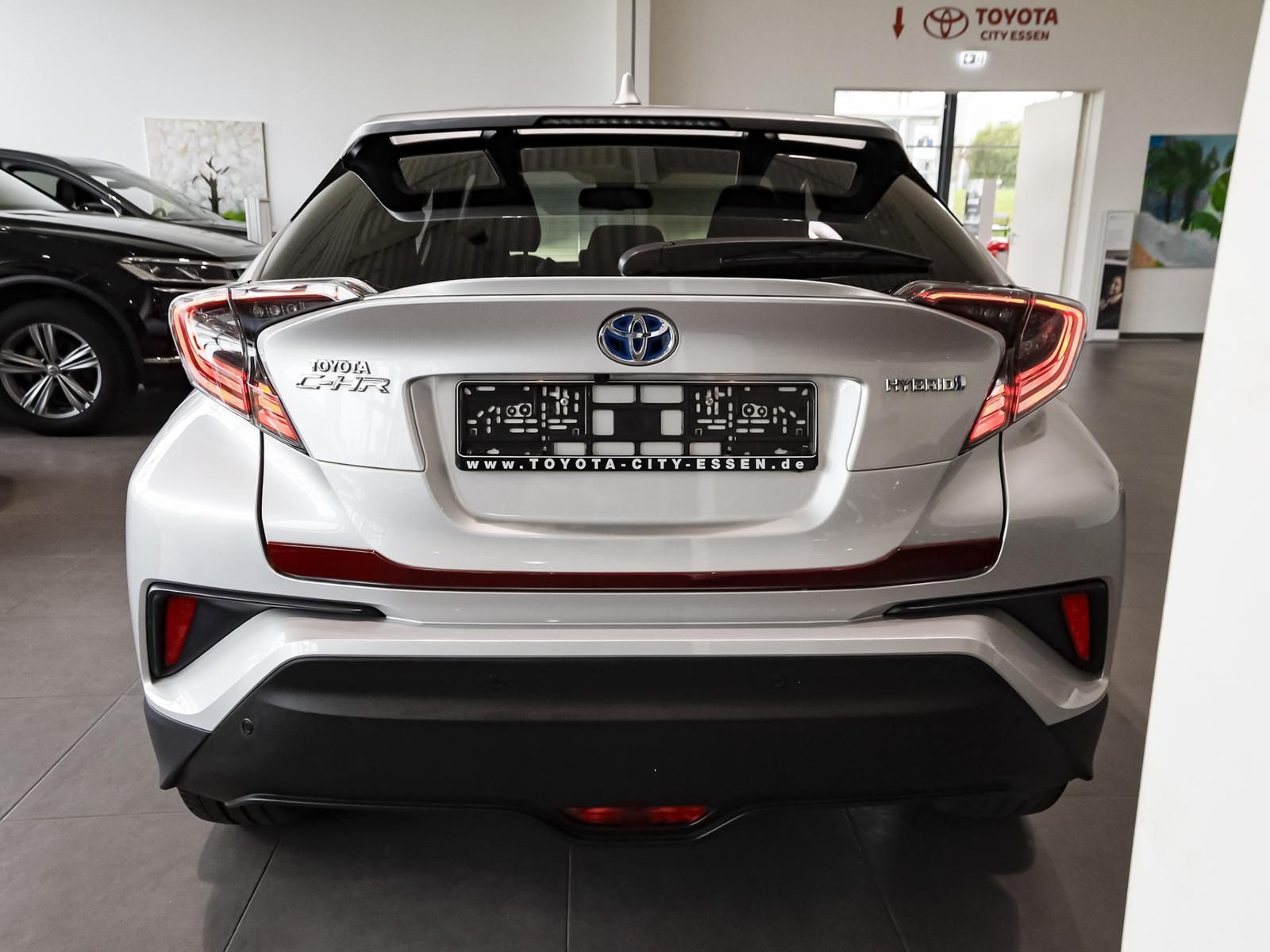 Toyota C-HR 1.8 Hybrid Lounge - Samsaru's Car Outlet