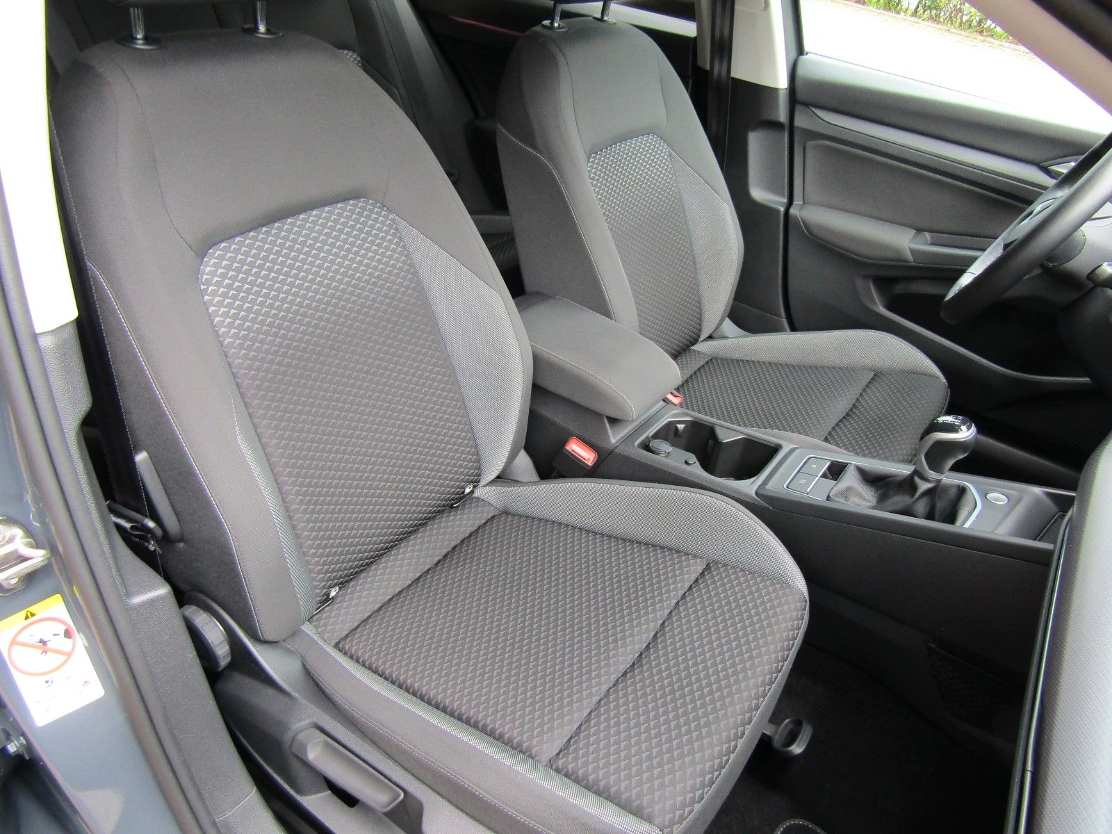 Volkswagen Golf VIII 1.5 TSI - Samsaru's Car Outlet